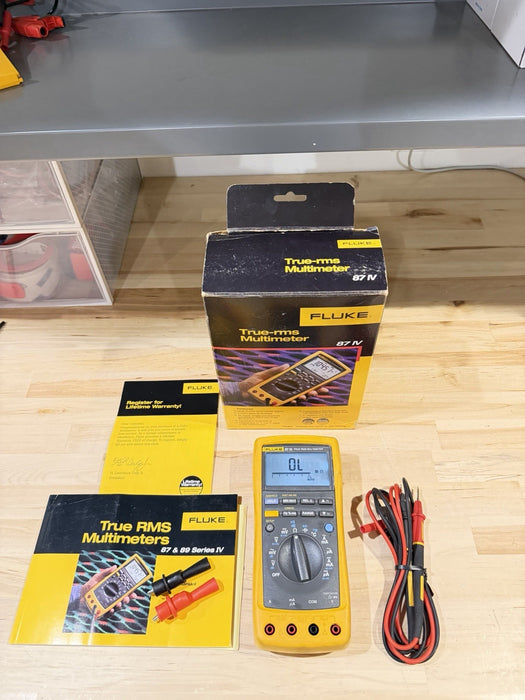 FLUKE 87 IV TRUE RMS MULTIMETER W/ LEADS & CLIPS (TESTED) SHIPS FAST