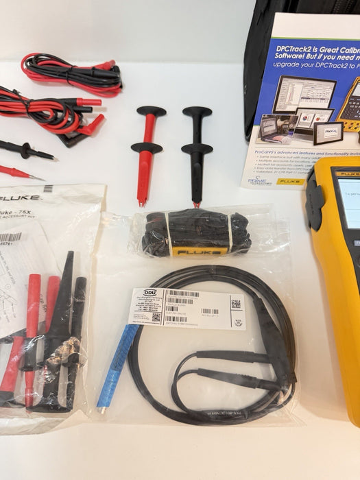 FLUKE 754 DOCUMENTING PROCESS CALIBRATOR WITH ACCESSORIES NEW
