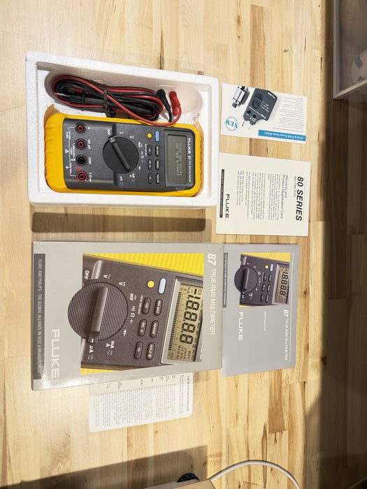 FLUKE 87 TRUE RMS MULTIMETER NEW
