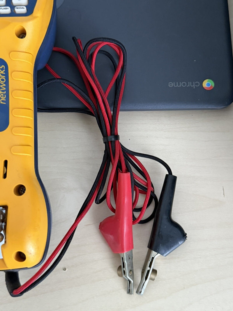 FLUKE NETWORKS TS30 PORTABLE TEST SET TELEPHONE WITH CLIPS