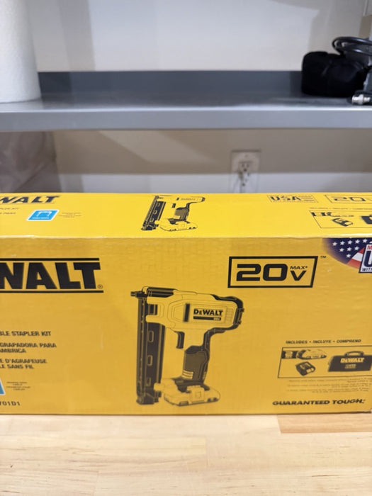 DEWALT DCN701D1 20V CORDLESS CABLE STAPLER KIT NEW SEALED