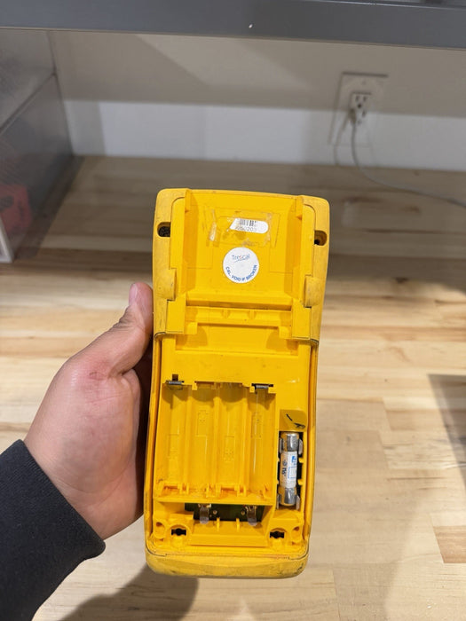 FLUKE 189 TRUE RMS MULTIMETER FOR PARTS