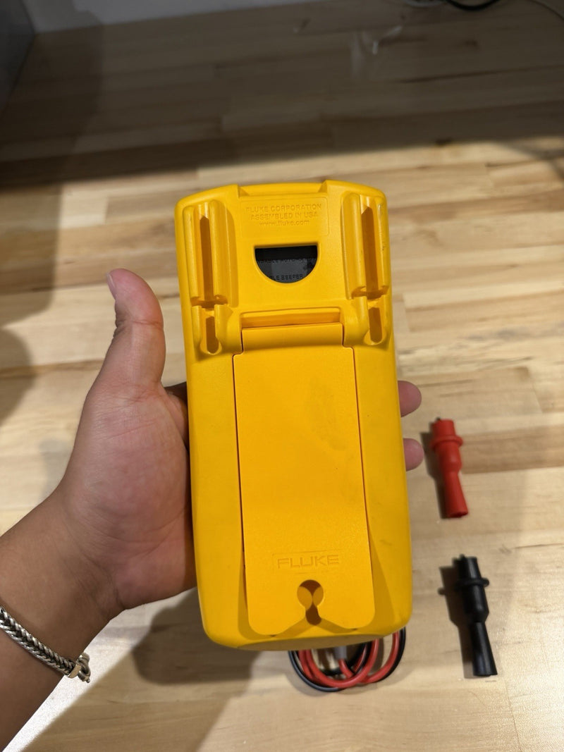FLUKE 787 PROCESSMETER WITH LEADS & CLIPS TESTED