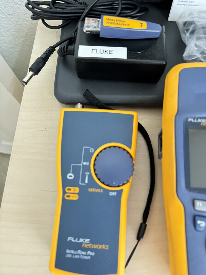 FLUKE NETWORKS LRAT-2000 LINKRUNNER AT-2000 KIT WITH PROBE & TONER