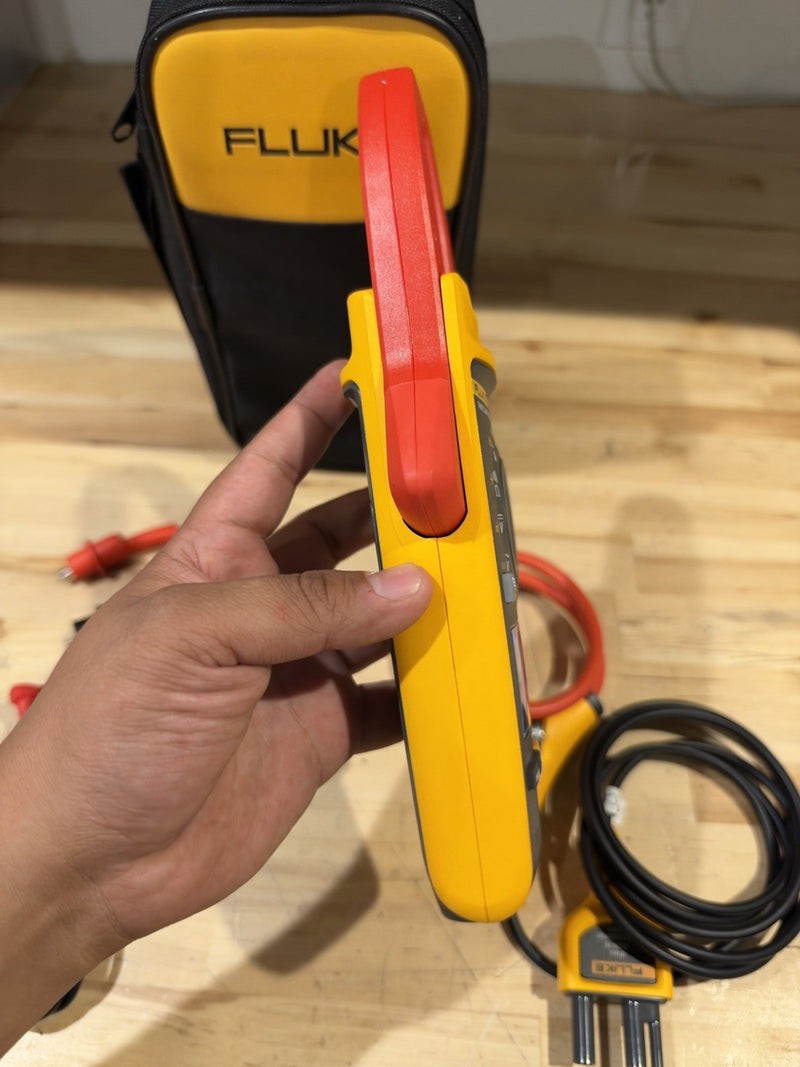 FLUKE 376FC WIRELESS TRUE RMS AC/DC CLAMP METER W/LEADS - SHIPS FAST CAL 2026