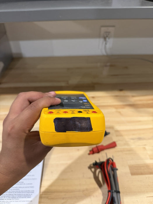 FLUKE 789 PROCESSMETER WITH LEADS & CLIPS TESTED