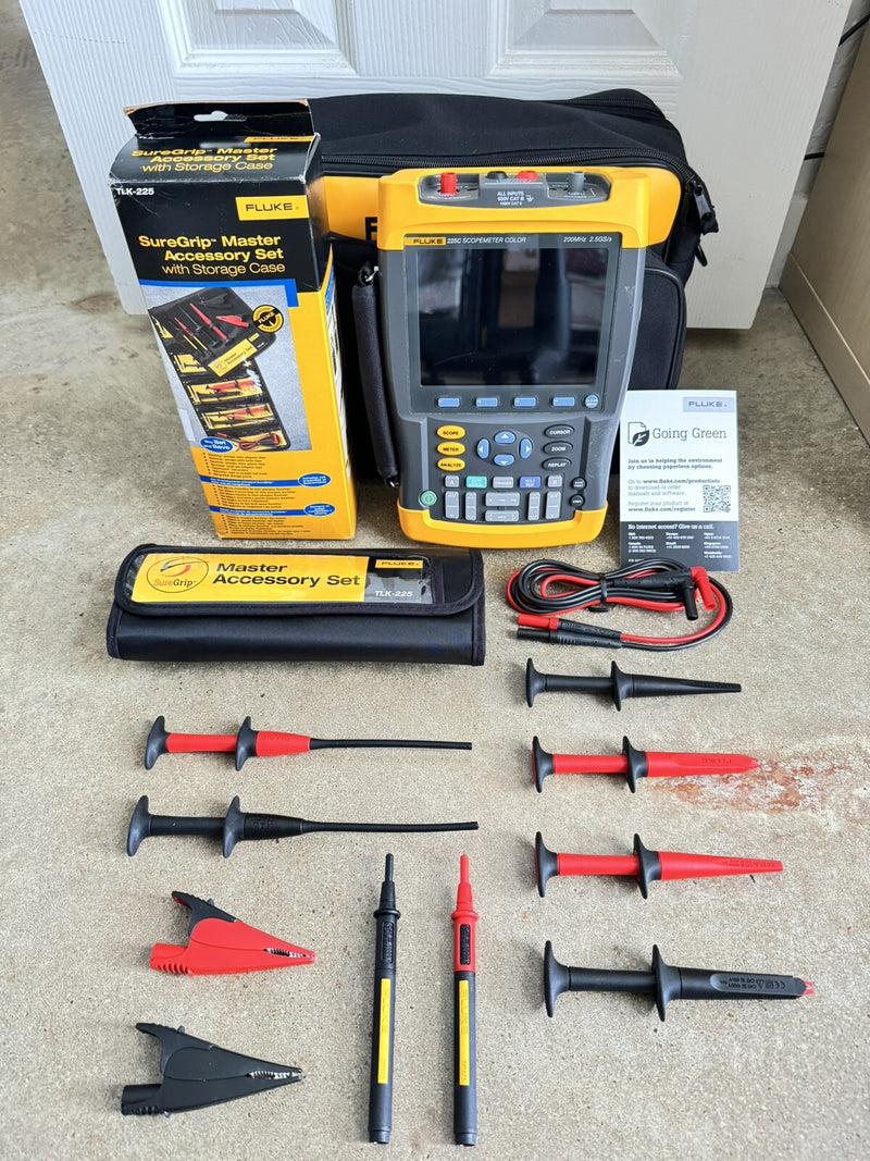FLUKE 225C SCOPE METER OSCILLOSCOPE WITH TLK225 LEAD KIT