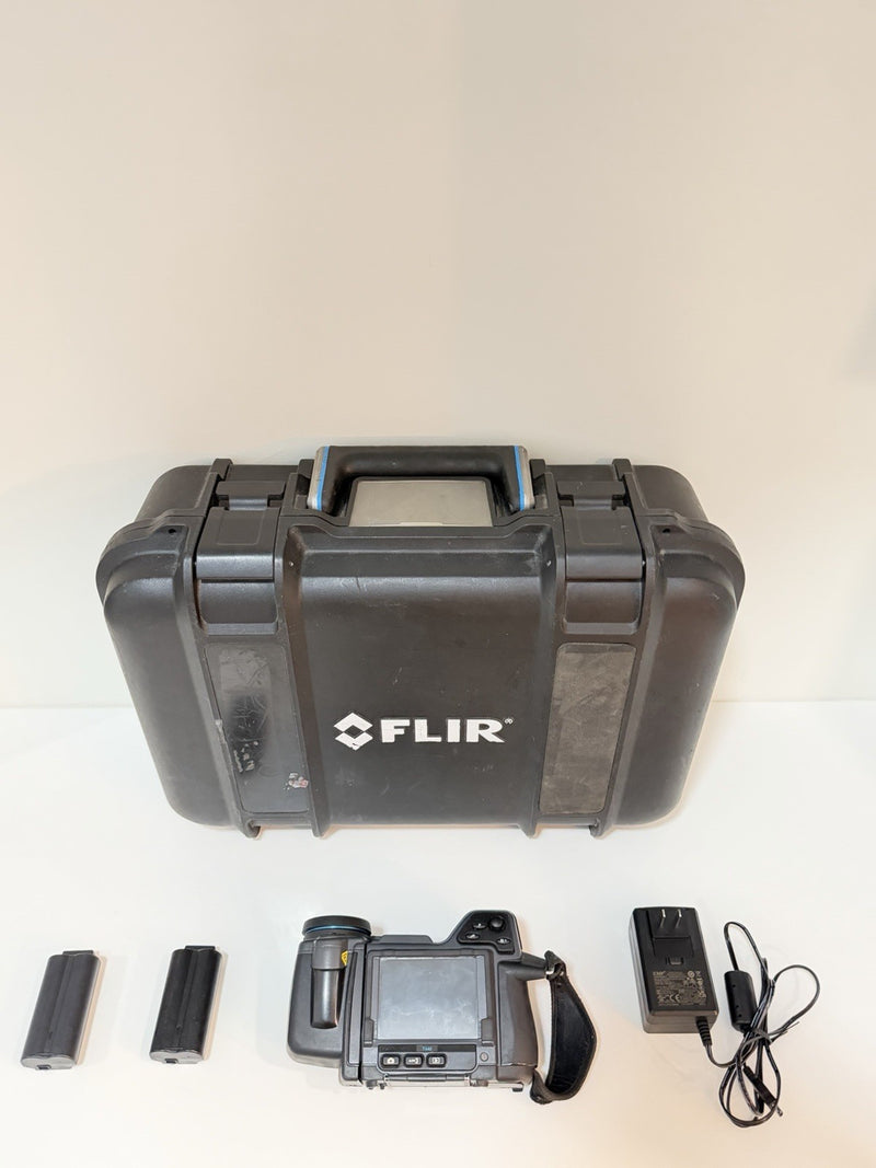 FLIR T440 THERMAL IMAGING CAMERA WITH ACCESSORIES & CASE TESTED