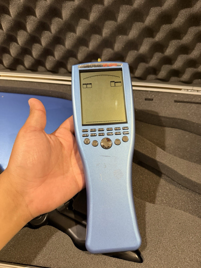 AARONIA SPECTRAN HF-4060 SPECTRUM ANALYZER TESTED