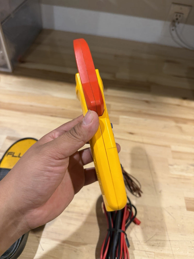 FLUKE 324 TRUE-RMS CLAMP METER W/ LEADS & CASE - SHIPS FAST