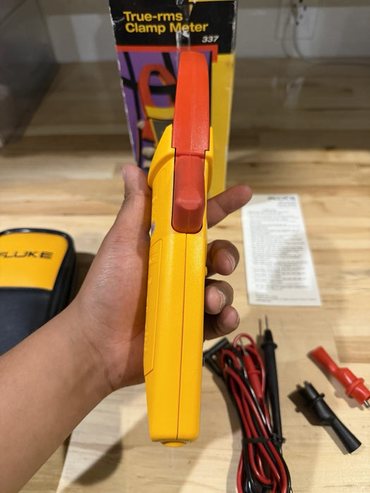 FLUKE 337 TRUE RMS CLAMP METER NEW