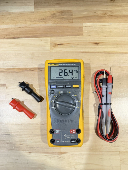 FLUKE 179 TRUE RMS MULTIMETER W/ LEADS- SHIPS FAST (TESTED)