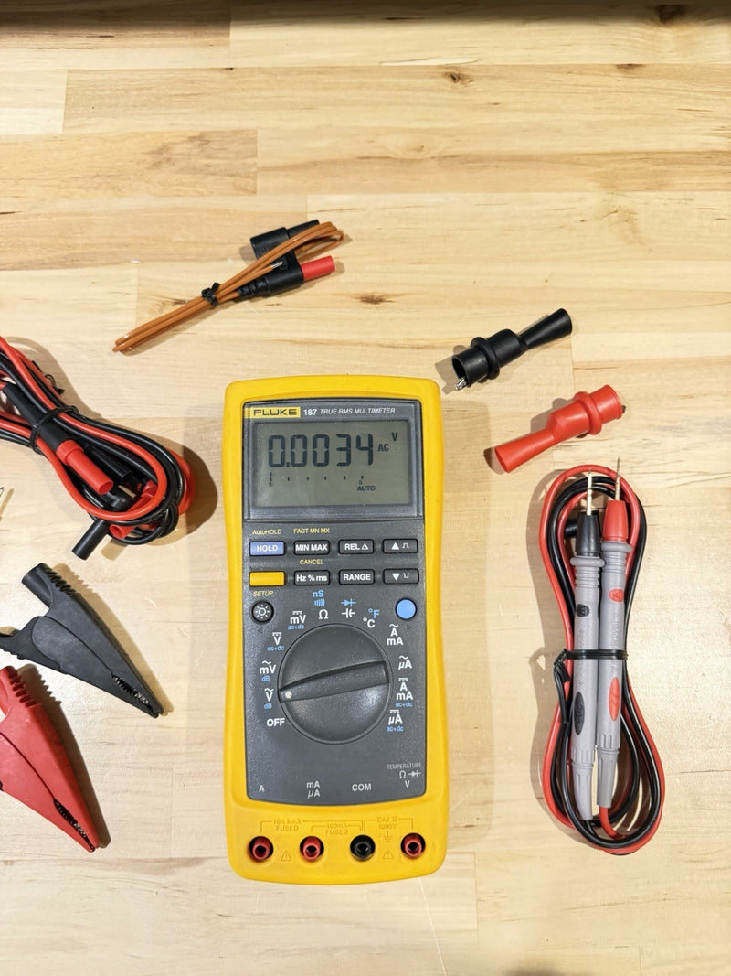FLUKE 187 TRUE RMS MULTIMETER KIT WITH LEADS & CLIPS TESTED