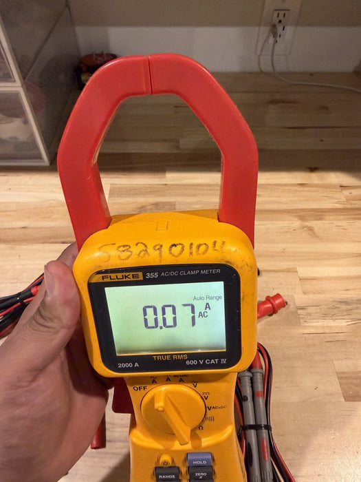 FLUKE 355 AC/DC CLAMP METER WITH ACCESSORIES