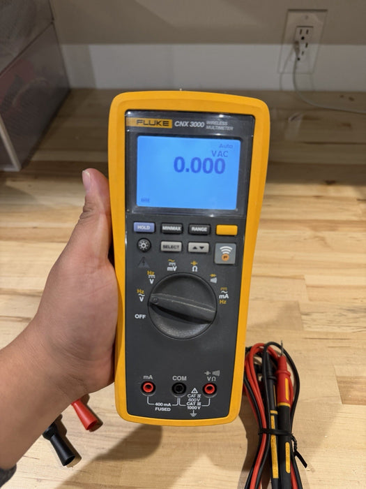 FLUKE CNX 3000 WIRELESS MULTIMETER WITH LEADS & CLIPS