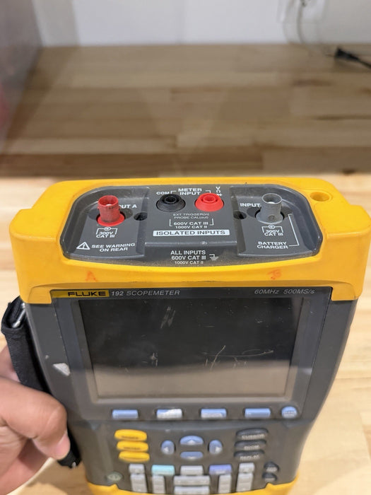 FLUKE 192 SCOPEMETER (PARTS ONLY) DOESN’T WORK - SHIPS FAST