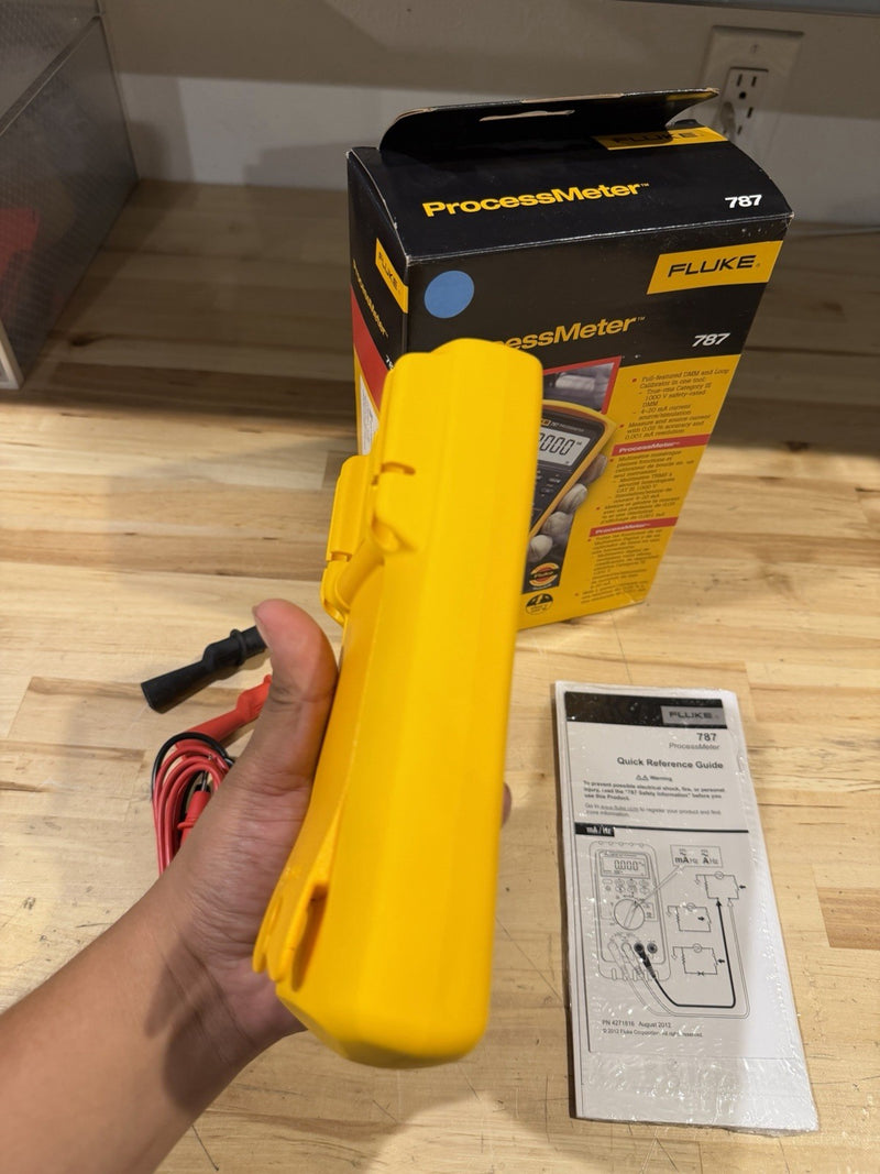 FLUKE 787 PROCESSMETER SHIPS FAST - FREE SHIPPING (NEW)