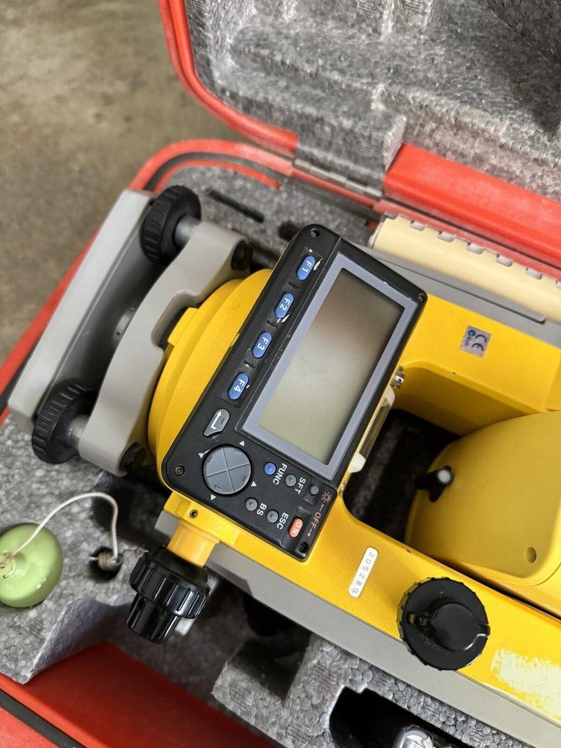 SOKKIA SCT6 TOTAL STATION WITH CASE