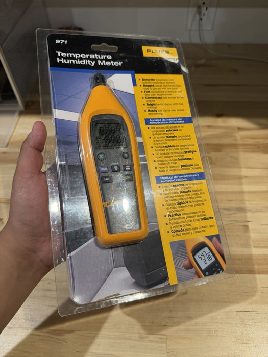 FLUKE 971 TEMPERATURE HUMIDITY METER MFD 2025 NEW