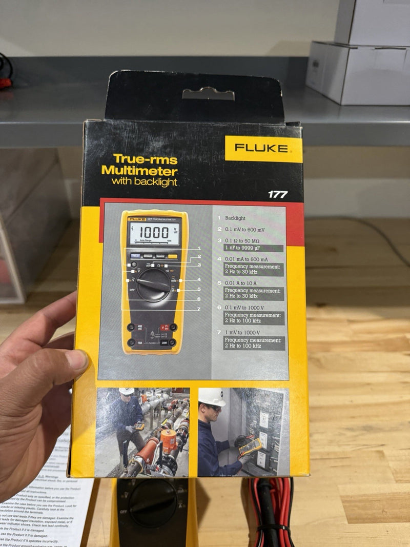 FLUKE 177 TRUE RMS DIGITAL MULTIMETER & TEMPERATURE MFD 2025