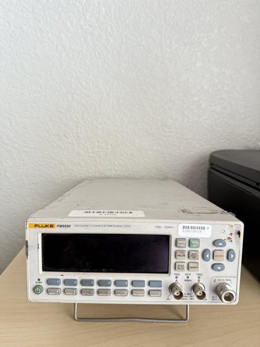 FLUKE PM6690 2.7 GHZ FREQUENCY COUNTER/TIMER ANALYZER