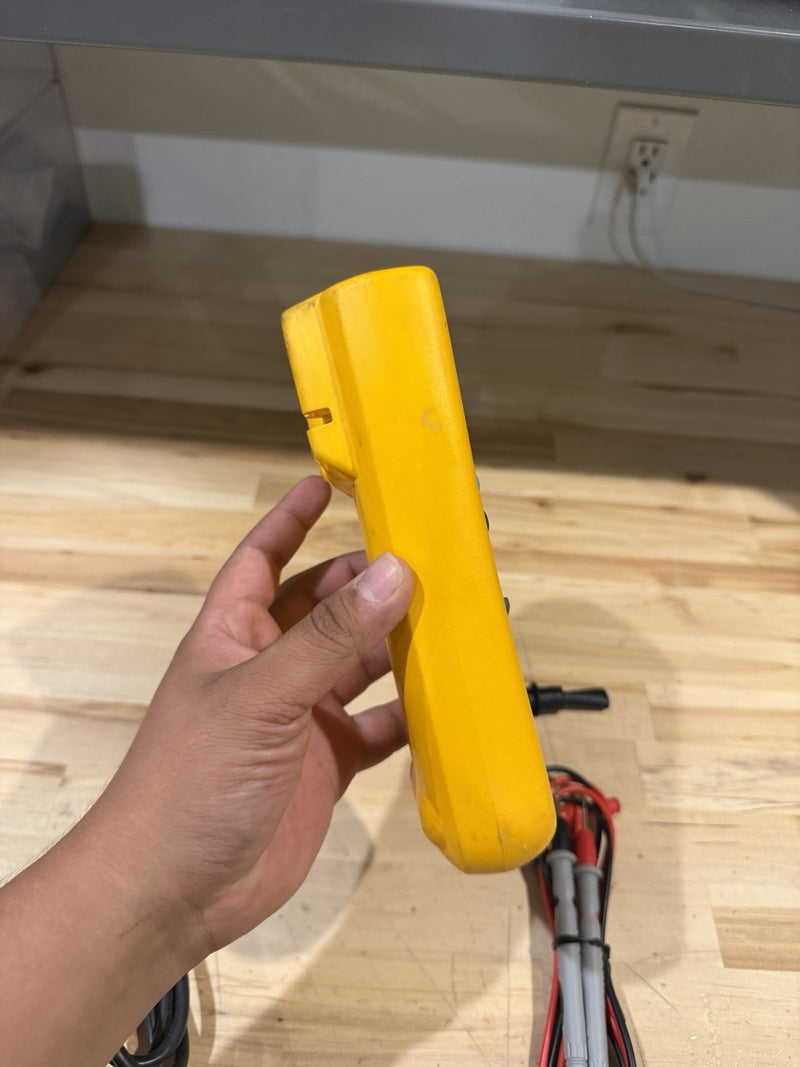 FLUKE 1507 INSULATION MULTIMETER W/ LEADS & CLIPS - SHIPS FAST