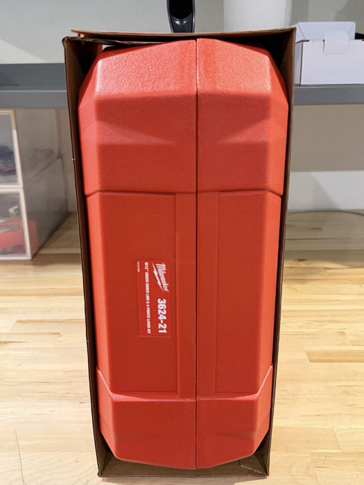 MILWAUKEE 3624-21 M12 CORDLESS GREEN CROSS LINE & 4-POINTS LASER LEVEL KIT (NEW)