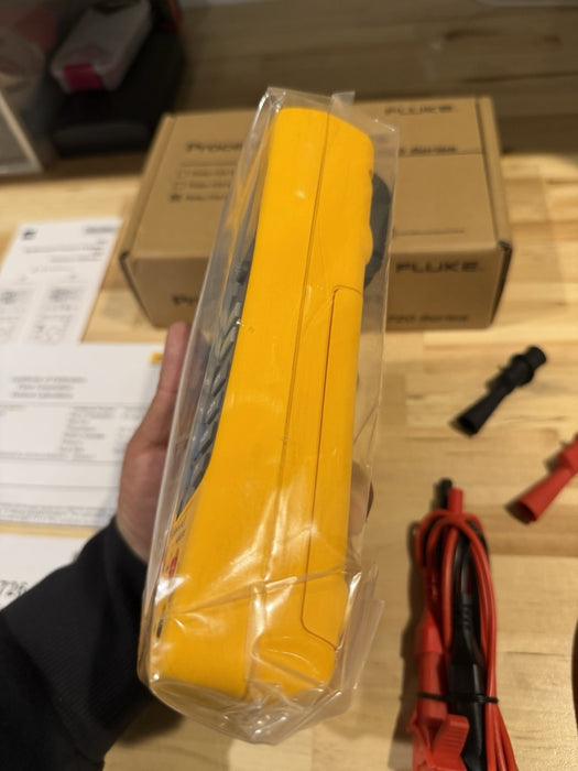 FLUKE 726 PRECISION MULTIFUNCTION CALIBRATOR MFG-2025 CALIBRATED 2025 NEW
