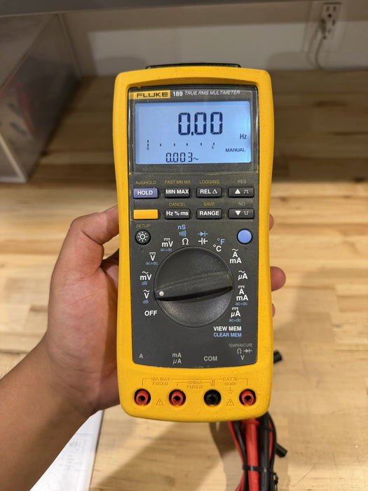 FLUKE 189 TRUE RMS MULTIMETER W/ LEADS & CLIPS (TESTED) SHIP FREE