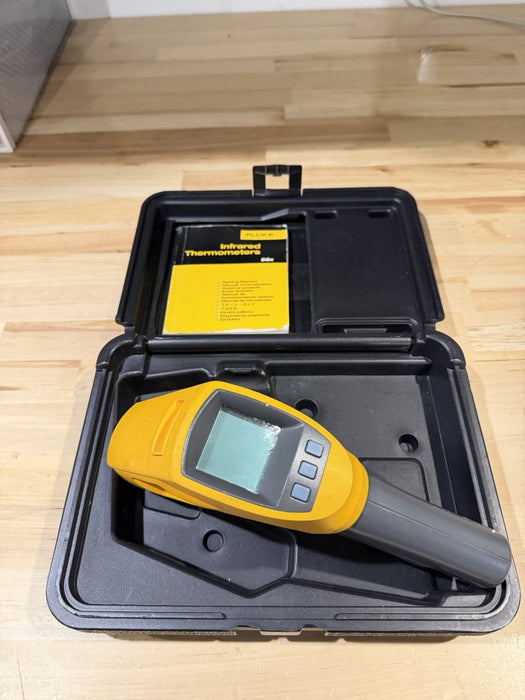 FLUKE 568 IR THERMOMETER WITH CASE TESTED