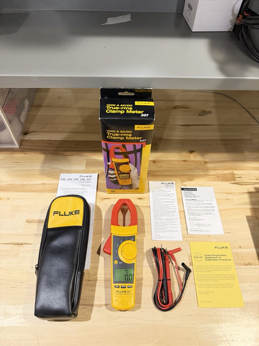 FLUKE 337 TRUE RMS CLAMP METER WITH LEADS & CLIPS RARE