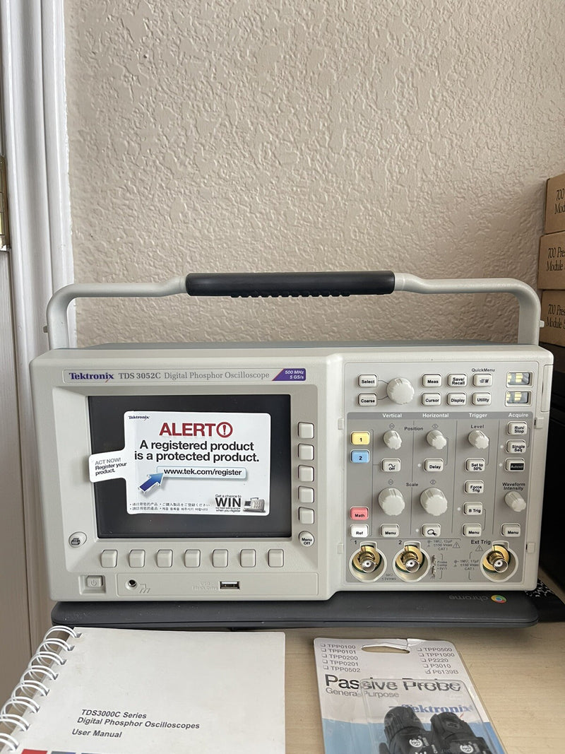 TEKTRONIX TDS 3052C DIGITAL PHOSPHOR OSCILLOSCOPE 500MHZ 2CH