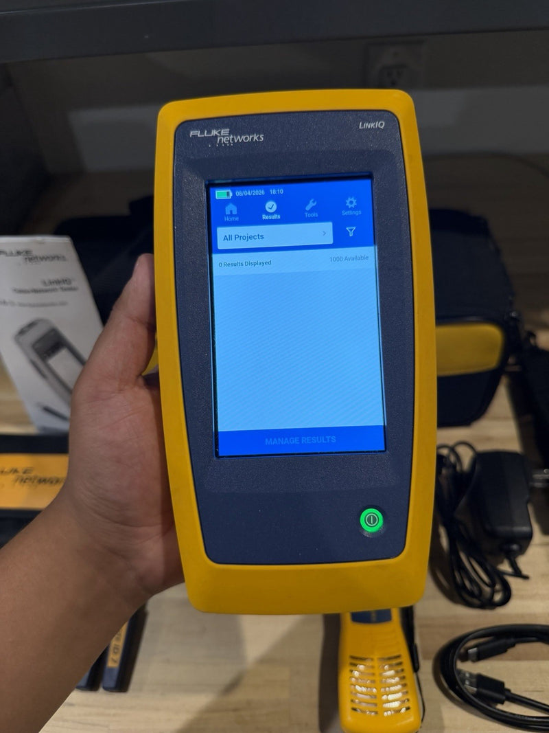 FLUKE NETWORKS LIQ-100 LINKIQ KIT CABLE & NETWORK TESTER W ACCESSORIES