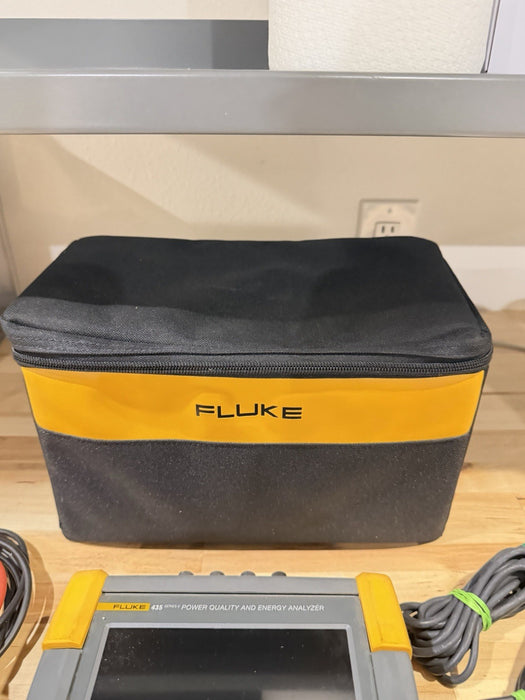 FLUKE 435 II POWER QUALITY & ENERGY ANALYZER W/ ACCESSORIES & CHARGER-SHIPS FREE