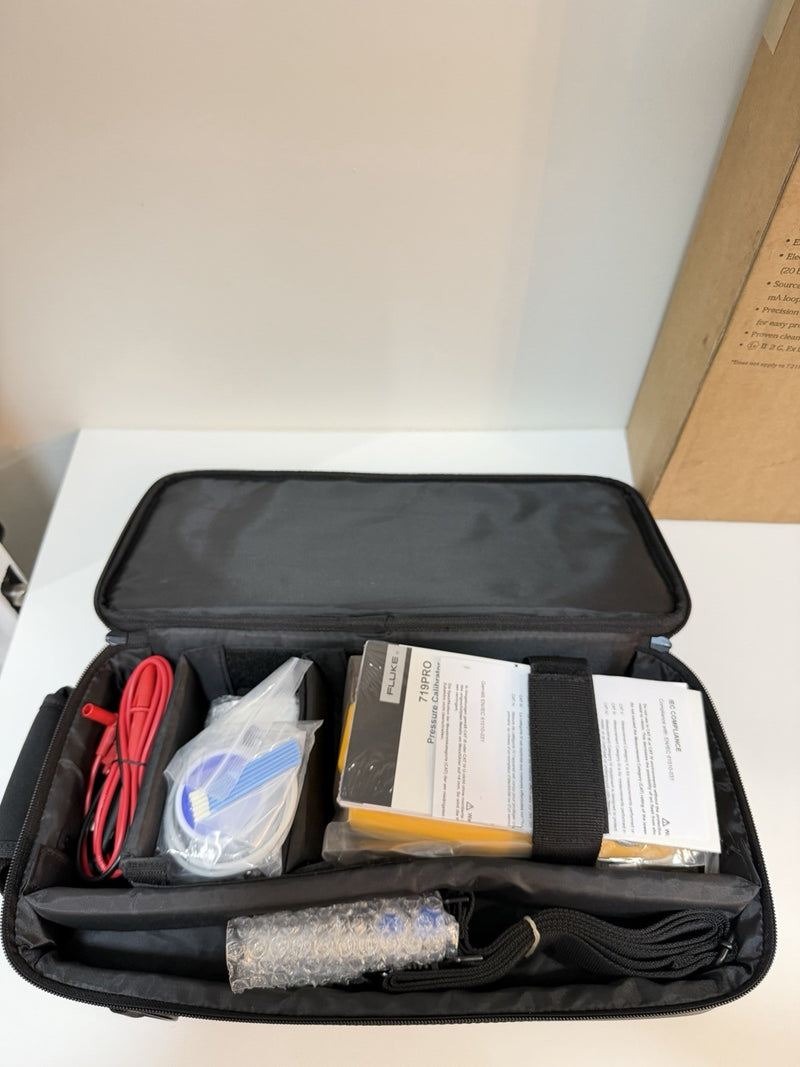 FLUKE 719 PRO 300G ELECTRIC PRESSURE CALIBRATOR