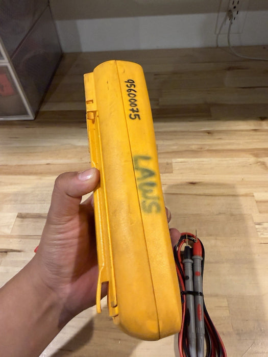 FLUKE 287 TRUE RMS ELECTRONIC LOGGING DIGITAL MULTIMETER W/ LEADS & CLIPS