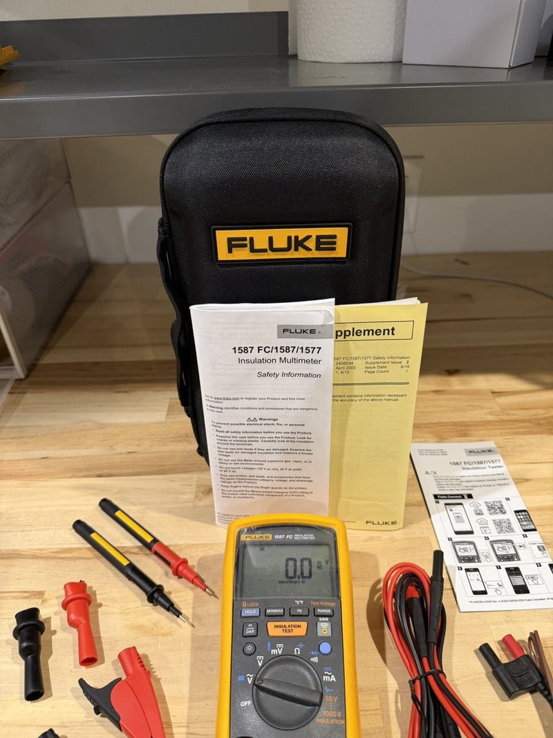 FLUKE 1587 FC INSULATION MULTIMETER WITH LEADS & CASE TESTED