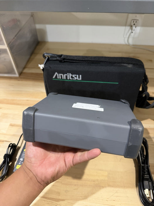 ANRITSU SITE MASTER S331A ANALYZER WITH CHARGER TESTED