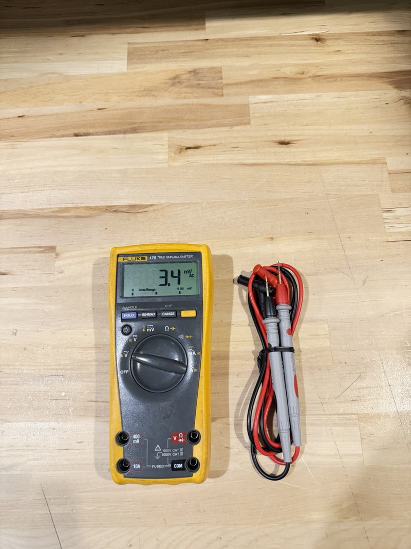 FLUKE 179 MULTIMETER WITH LEADS & CLIPS