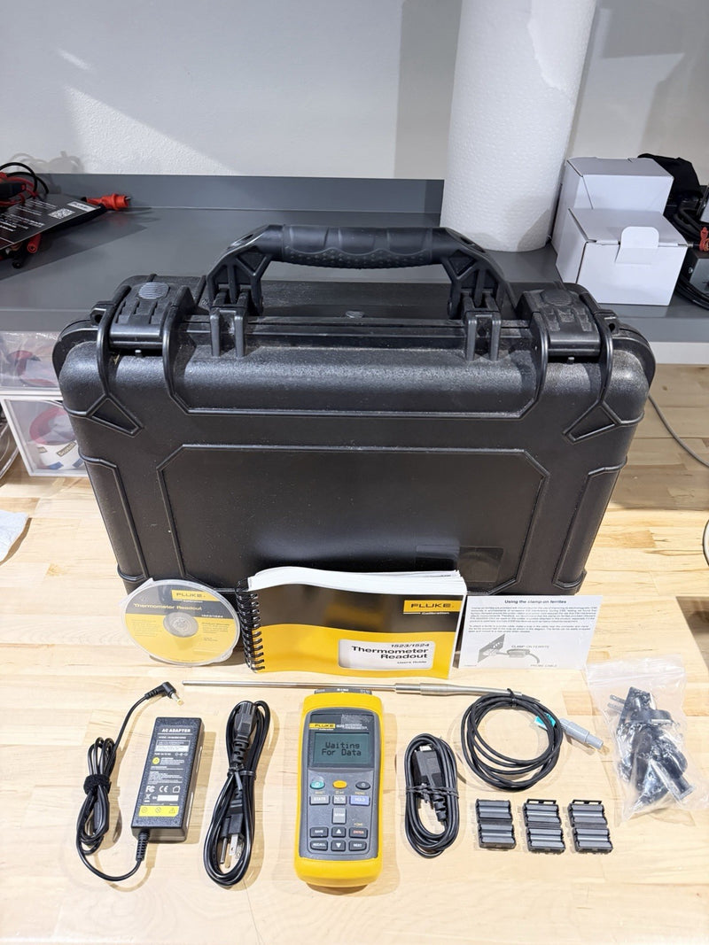 FLUKE 1523 REFERENCE THERMOMETER WITH PROBE KIT & ACCESSORIES TESTED