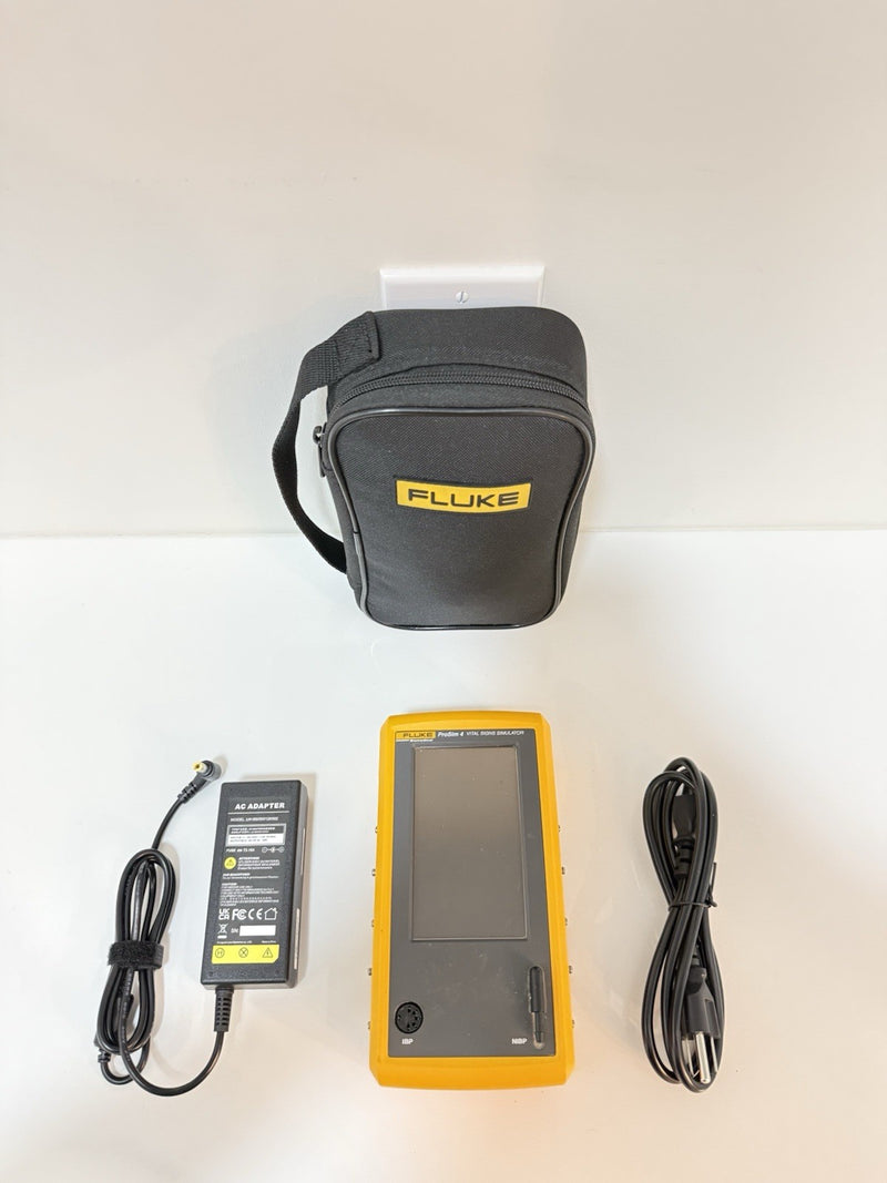 FLUKE PROSIM 4 VITAL SIGNS & ECG SIMULATOR WITH BAG & CHARGER TESTED
