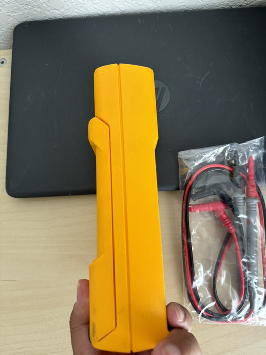FLUKE 27 MULTIMETER WITH LEADS TESTED