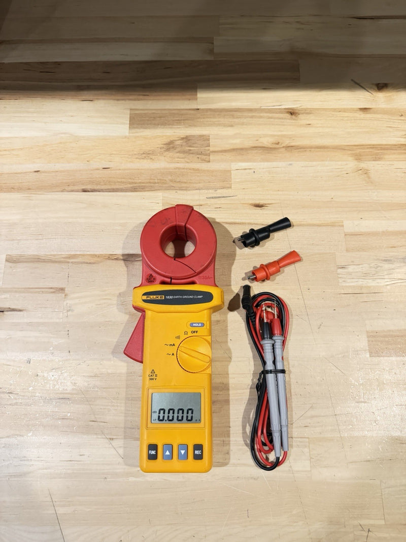 FLUKE 1630 EARTH GROUND CLAMP W/ LEADS - FREE SHIPPING (SHIPS FAST)