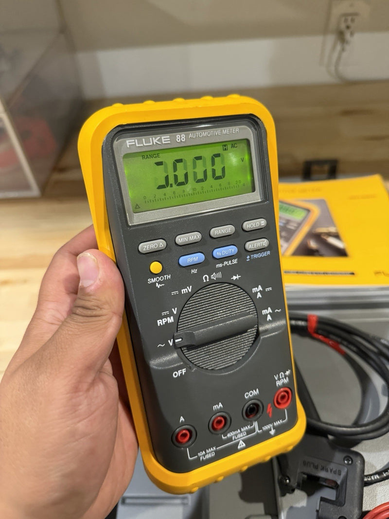 FLUKE 88 AUTOMOTIVE METER SCREEN IS DIM FOR PARTS