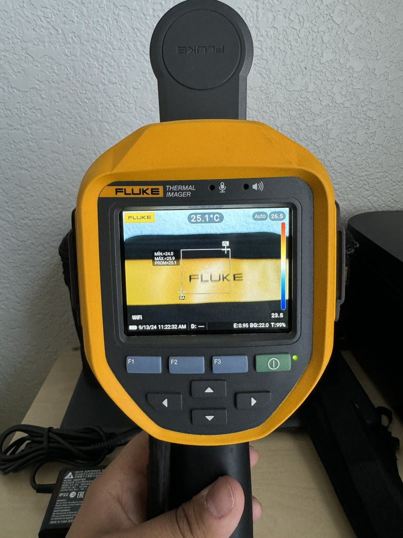 FLUKE TI401-PRO 60HZ 640 X 480 INFD THERMAL IMAGING CAMERA IR RARE