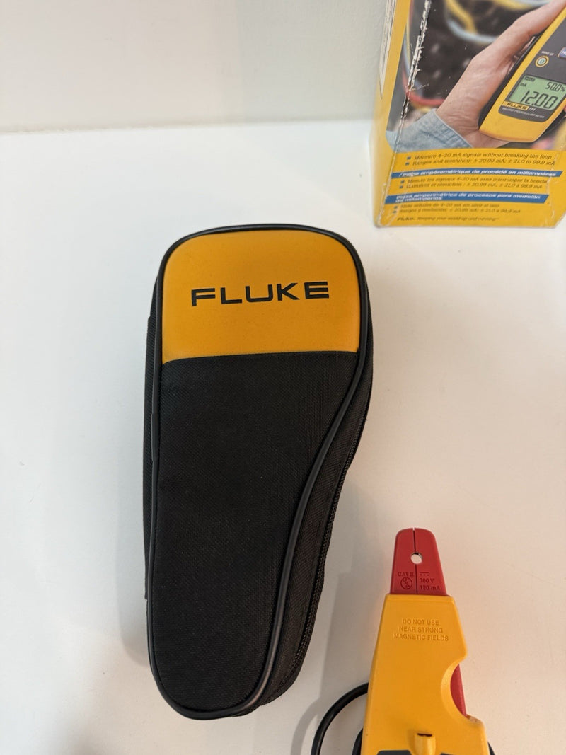 FLUKE 771 MILLIAMP PROCESS CLAMP METER WITH BAG & MANUALS