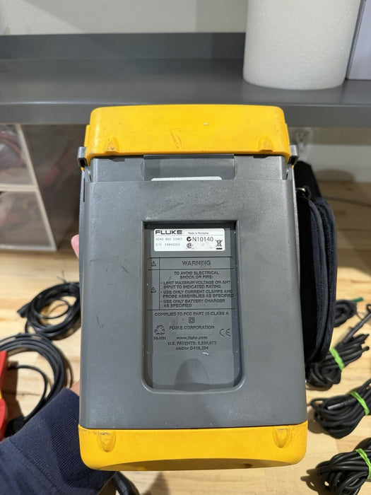 FLUKE 434 POWER QUALITY ANALYZER W/ACCESSORIES& CHARGER - SHIPS FREE (TESTED)