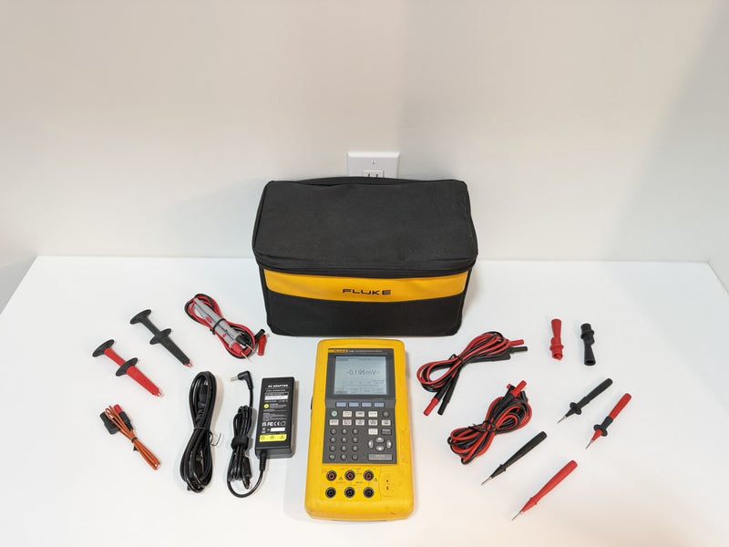 FLUKE 743B DOCUMENTING PROCESS CALIBRATOR WITH LEADS & ACCESSORIES