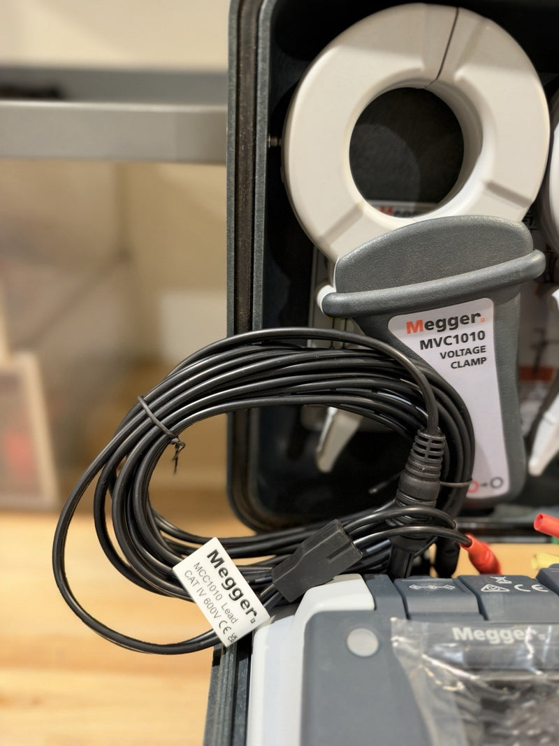 MEGGER DET2/3 GROUND TESTER W/ MCC1010 & MVC1010 CLAMP & LEDS -TESTED SHIPS FAST