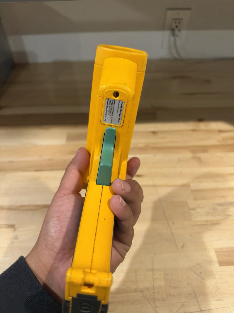 FLUKE 572 INFRARED THERMOMETER - SHIPS FAST